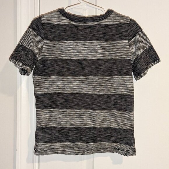 *3 FOR $9* Old Navy Striped Short Sleeve Button Chest Pocket T-shirt Top Tee 4 - Picture 2 of 2